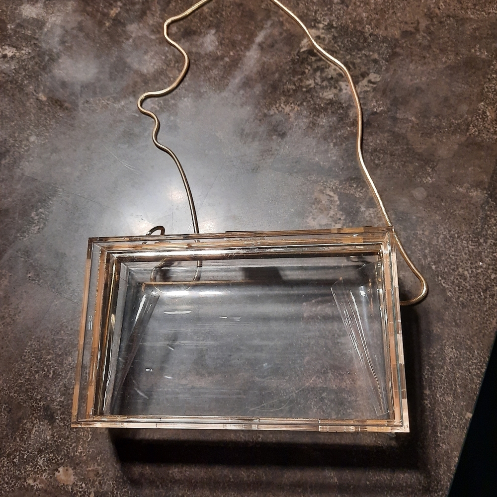 👛 Clear "PEEK-A-BOO" Crossbody Clutch 👛